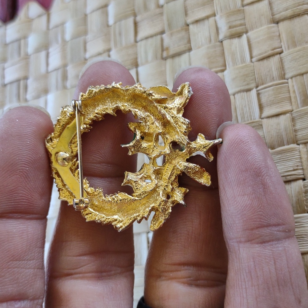 Roma Vintage Gold Tone and Green Wreath Brooch - Picture 3 of 3